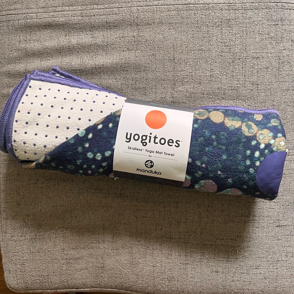 NWT Mandela Yogitoes Yoga Mat Towel